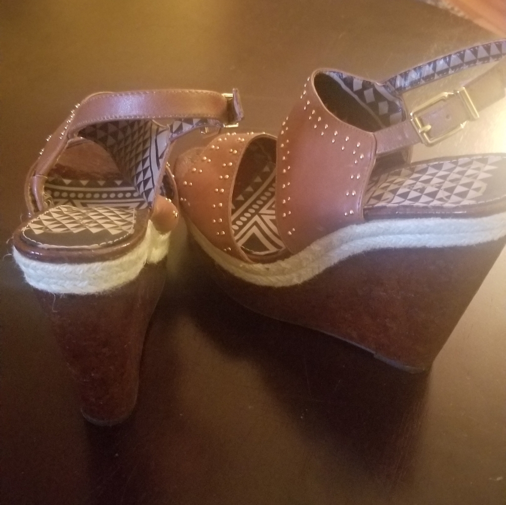 Jessica Simpson Platform sandal